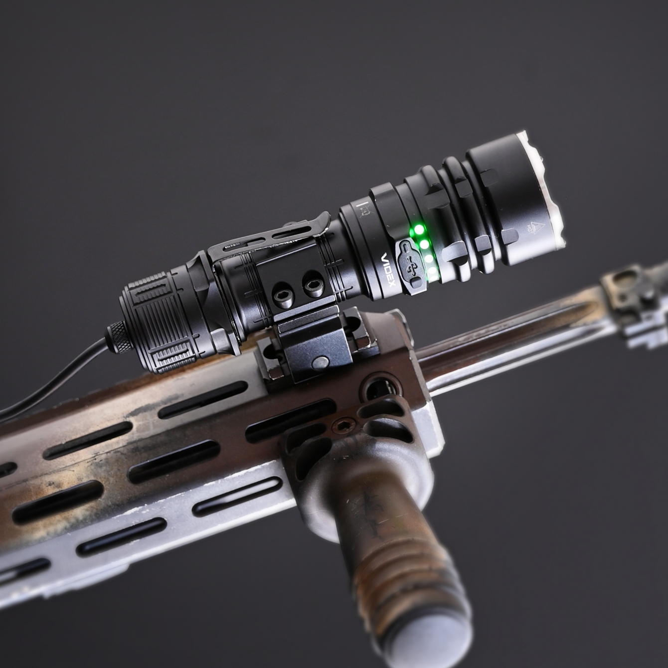 Тактичне кріплення для ліхтарика, прицілу на зброю VIDEX VLF-AWM-02